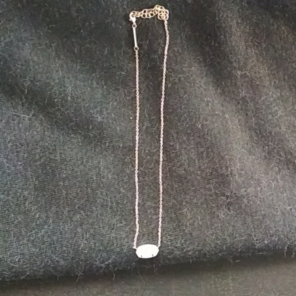 Women's necklace